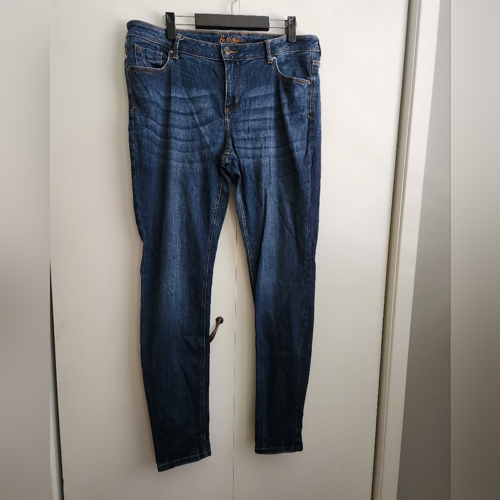 Bootlegger size 34 waist, 33 length dark wash mid rise skinny jeans